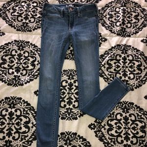 Low rise super skinny Hollister jeans